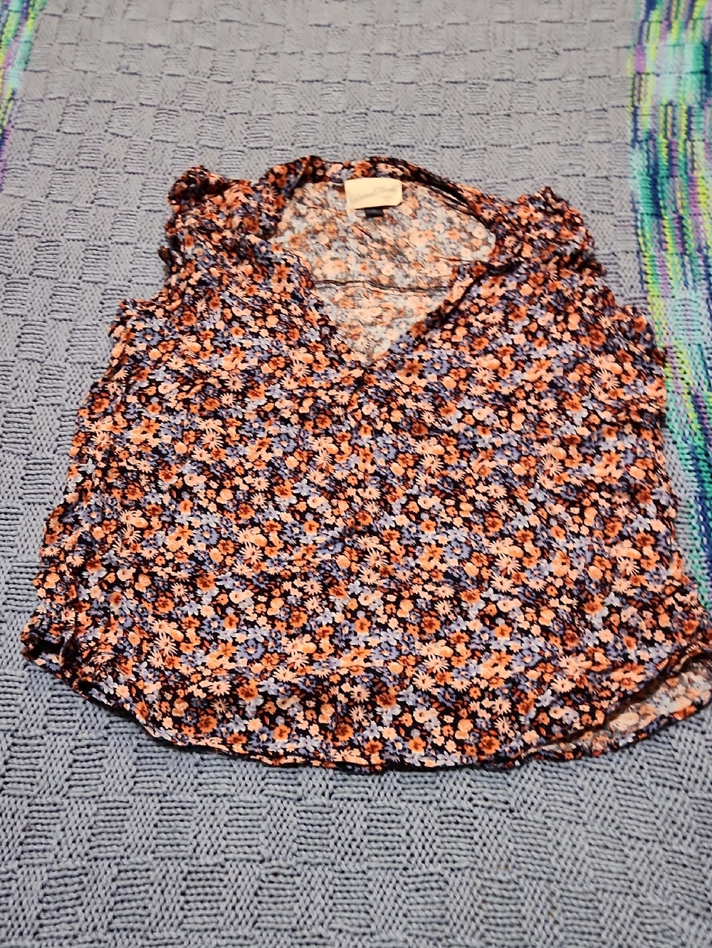 Universal Thread Floral V-Neck Sleeveless Camisole in Orange & Blue